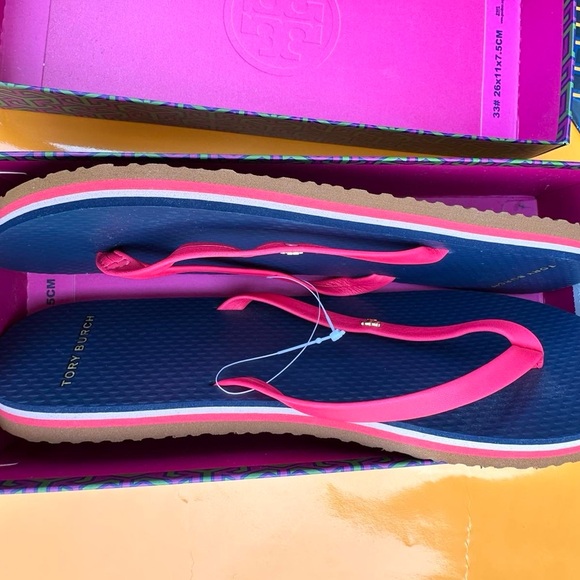 NIB Tory Burch Nappa Leather Flip Flop Sandals Vibrant Pink Blue Gold Logo Sz 8 - Picture 7 of 9
